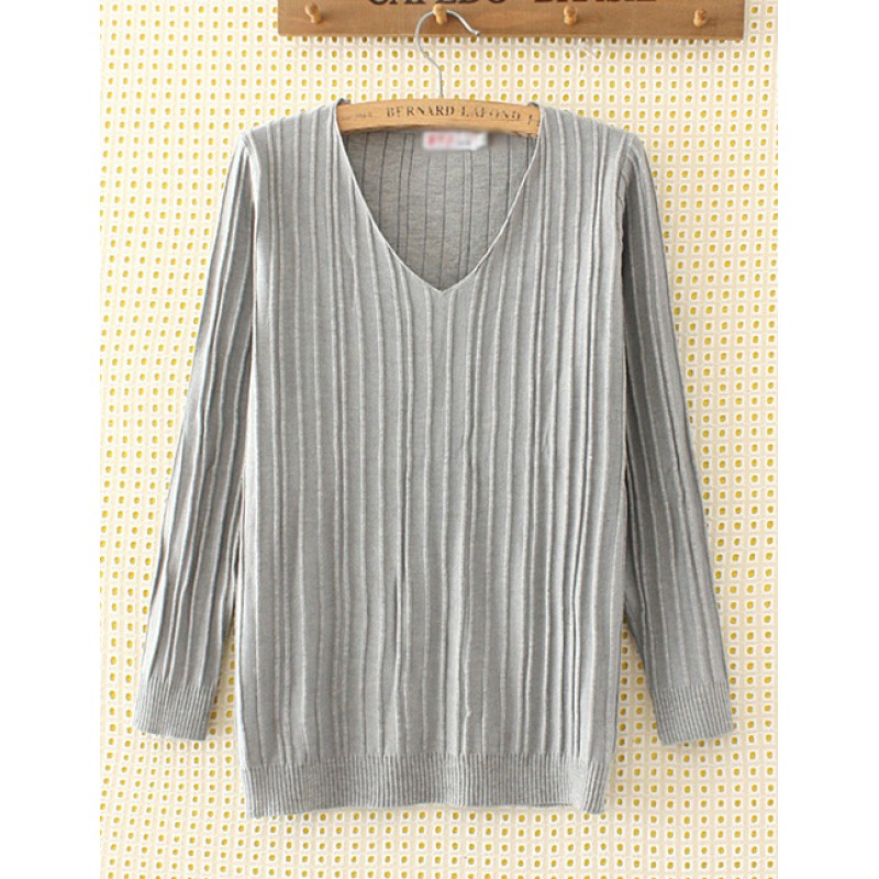 Elegant Gray V-neckline Decorated Sweater Elegant Gray V-neckline Decorated Sweater