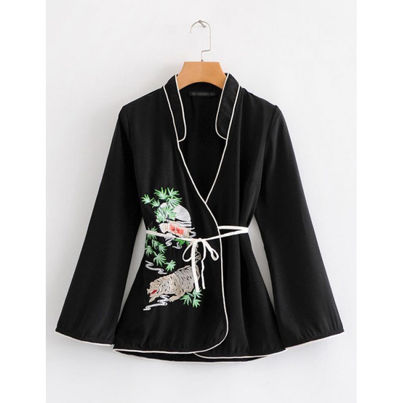 Fashion Black Embroidery Flower Pattern Decorated Blouse Fashion Black Embroidery Flower Pattern Decorated Blouse