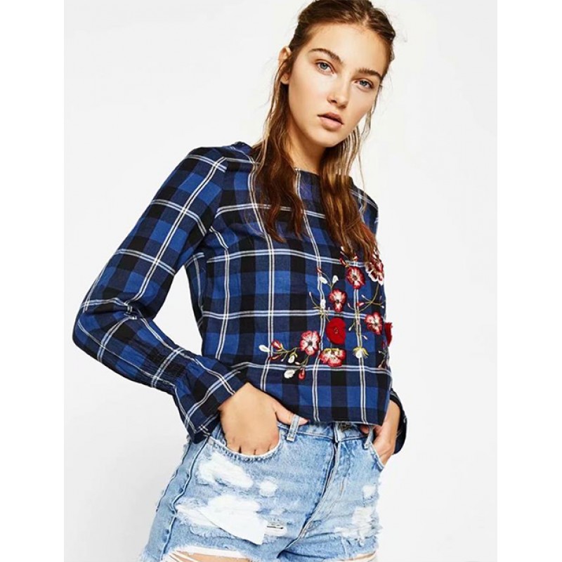 Fashion Blue Embroidered Flowers Decorated Shirt Fashion Blue Embroidered Flowers Decorated Shirt