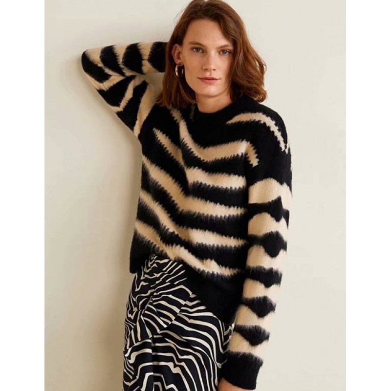 Fashion Black Stripe Pattern Decorated Sweater Fashion Black Stripe Pattern Decorated Sweater